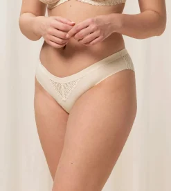 Aura Spotlight Brazilian Slip