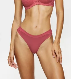 Aura Spotlight T High Leg String