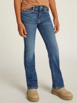 Ausgestellte Jeans