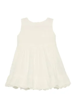 Ausgestelltes Kleid mit Blumenstickerei