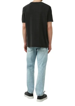 Basic T-Shirt