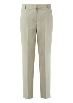 Cigarette-Pants mit Bügelfalten