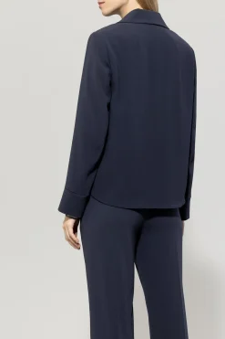 Fließende Hemdjacke