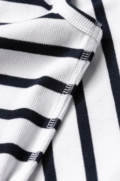 Gestreiftes Top