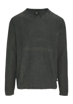 Gewaschener Strickpullover mit Rollkante