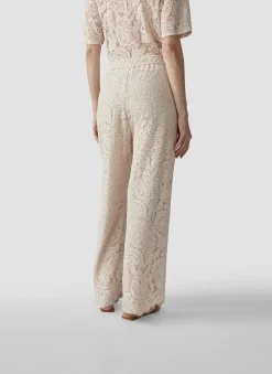 Hose mit floraler Spitze