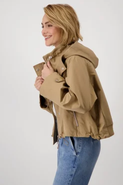 Jacke mit Kapuze