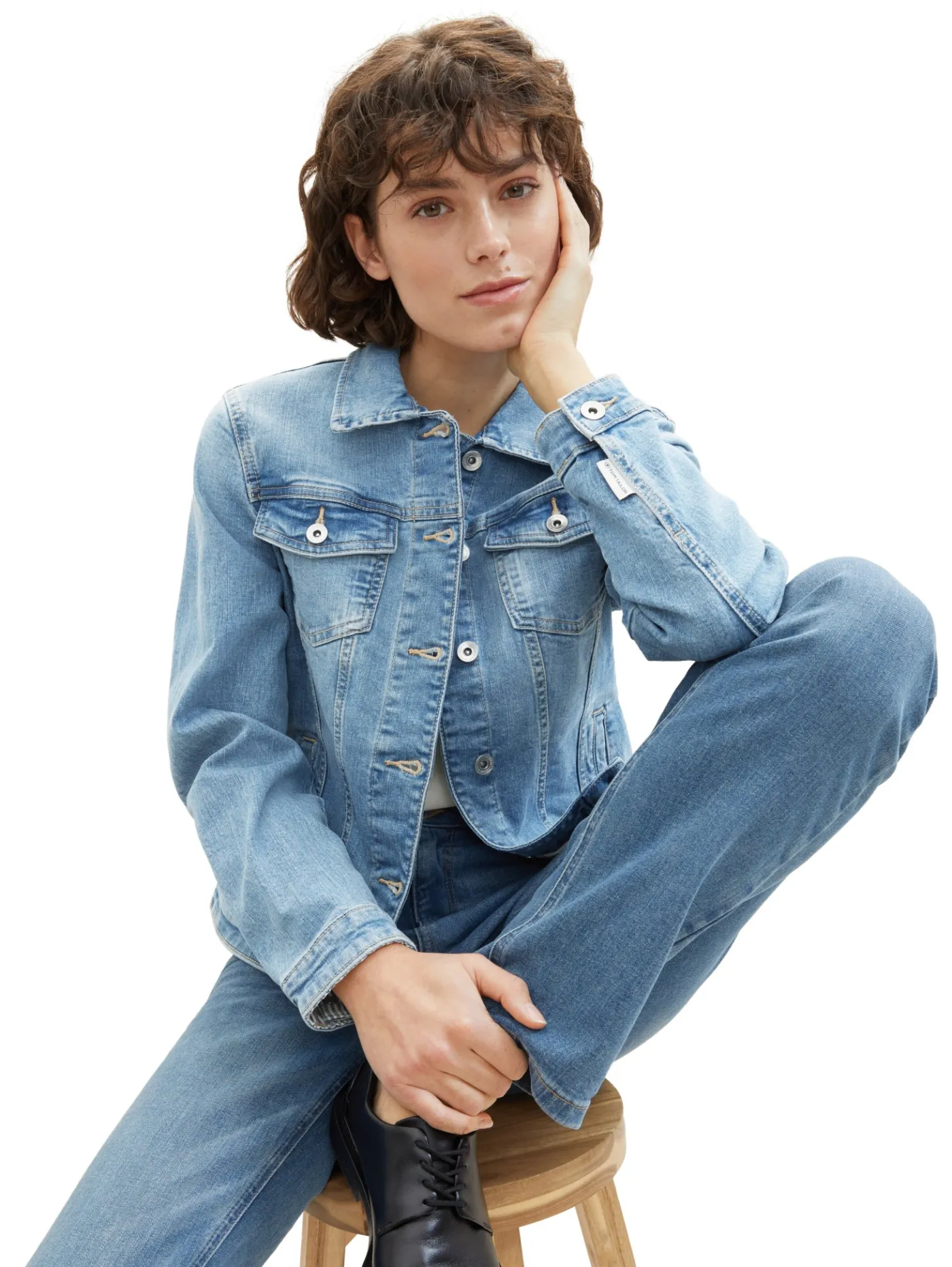 Jeansjacke mit recycelter Baumwolle