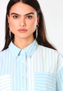 Regular-Fit Bluse in Cropped-Länge mit Streifen-Patches