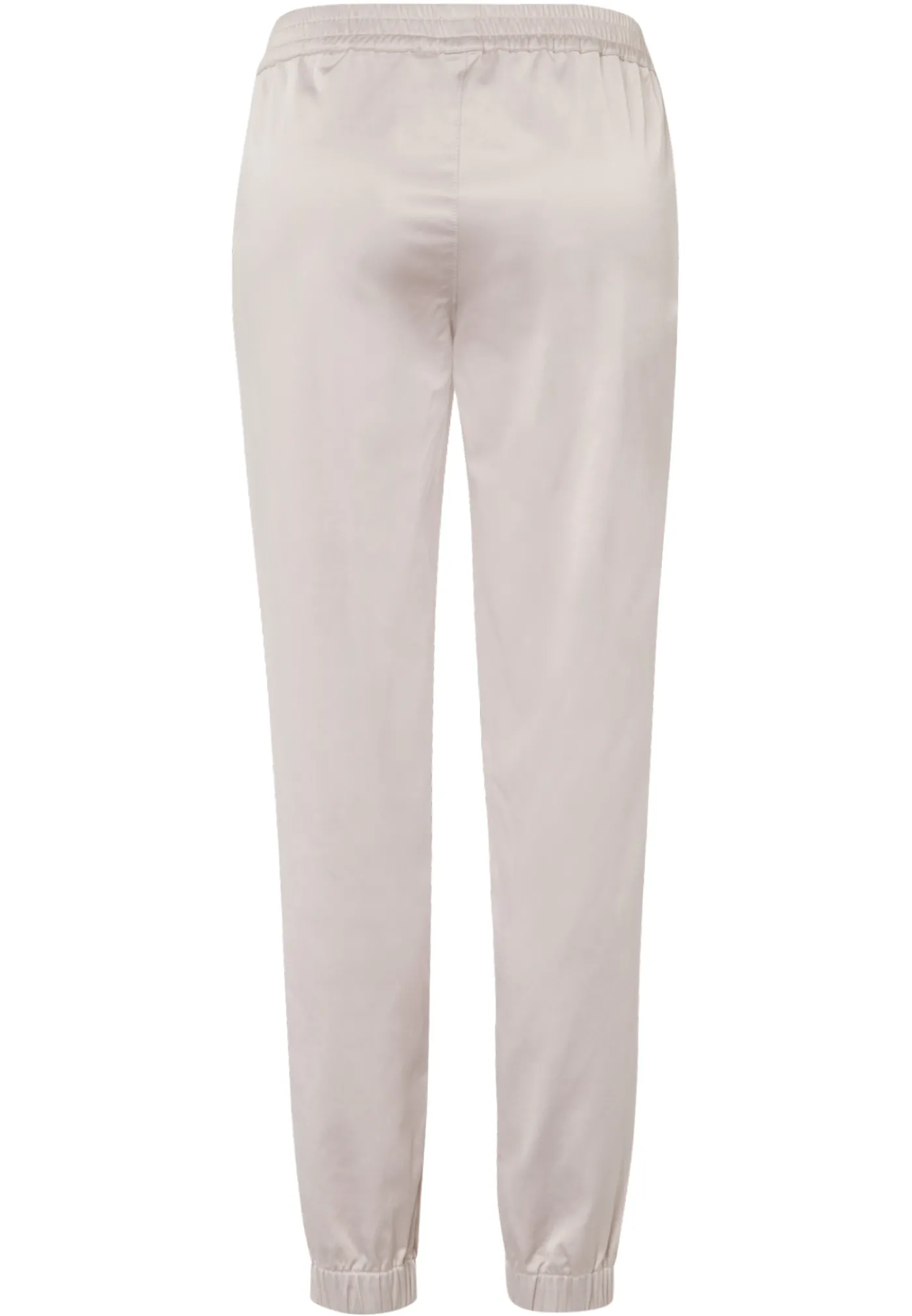Satinhose im Joggingstil
