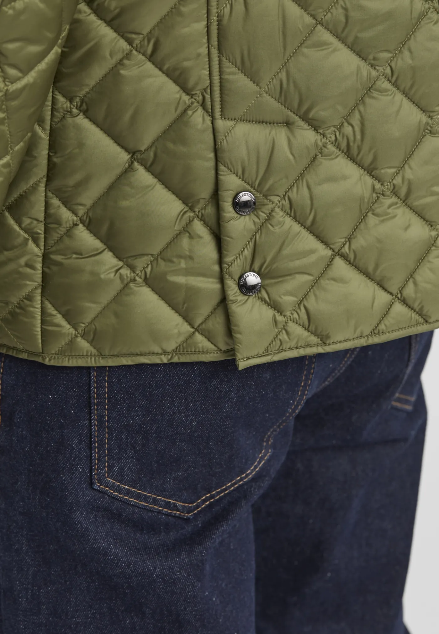 Steppjacke mit leicht tailliertem Schnitt