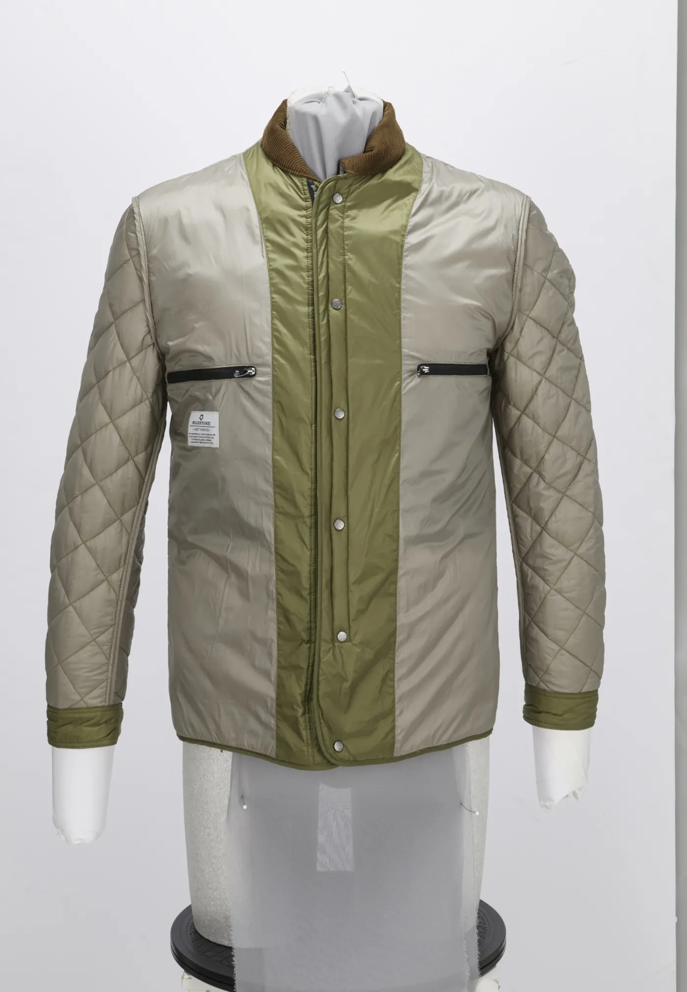 Steppjacke mit leicht tailliertem Schnitt