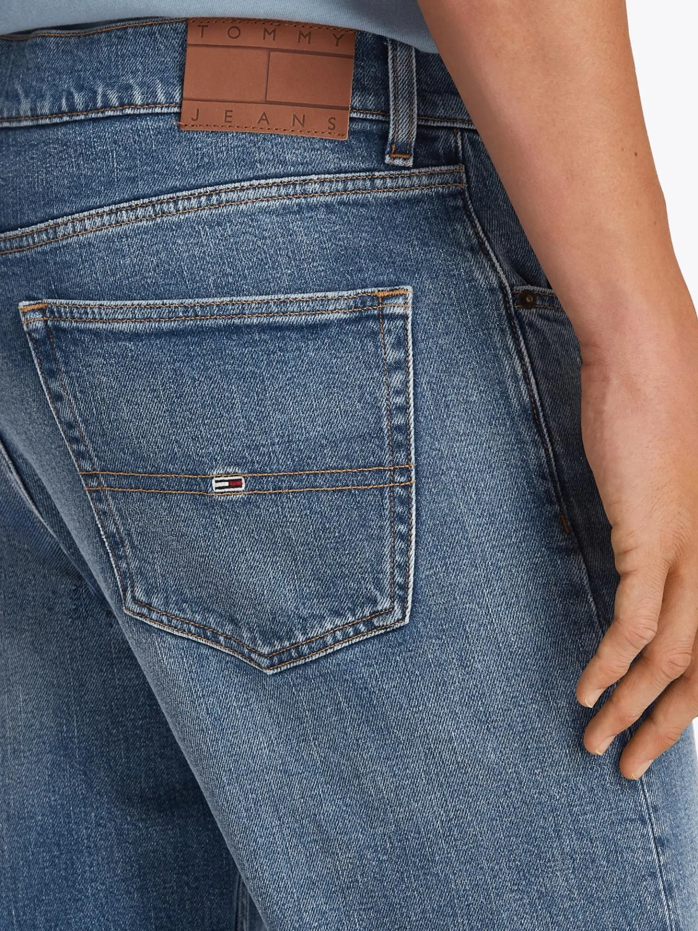 Straight Leg Jeans mit Fade Effekt