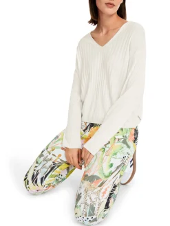 Sweater in Uni - Rethink Together