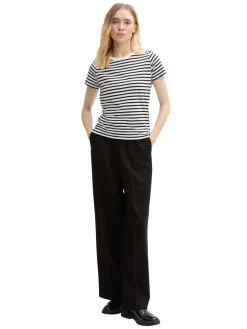 Wide Leg Hose